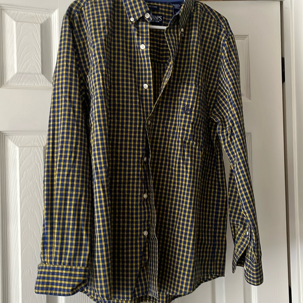 Chaps long sleeve button down shirt